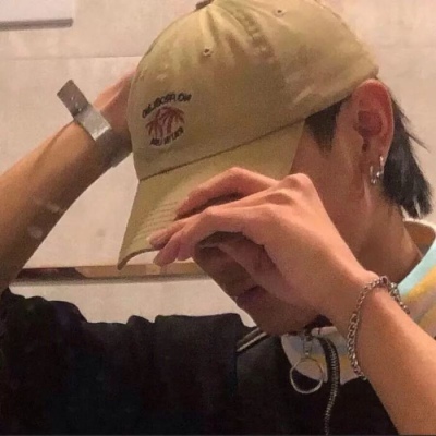 帅气男生抖音头像图片_00后高冷帅气男头图片