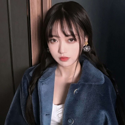 比较有魅力的女生微信头像_比起生活我更热爱你