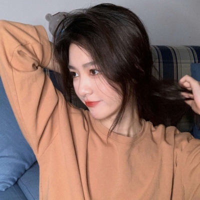 比较有魅力的女生微信头像_比起生活我更热爱你