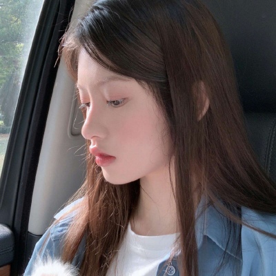 比较有魅力的女生微信头像_比起生活我更热爱你