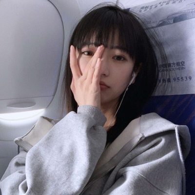 比较有魅力的女生微信头像_比起生活我更热爱你