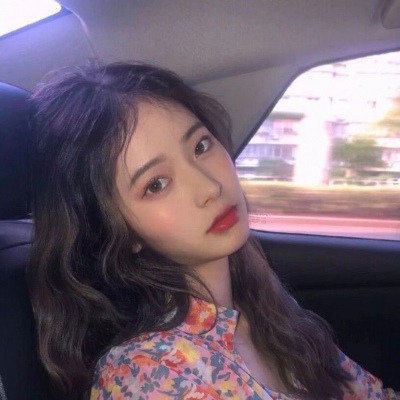 比较有魅力的女生微信头像_比起生活我更热爱你