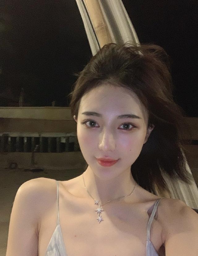 女海王项思醒后续:网传整容前照片被扒 女海王项思醒后续:网传整容前照片被扒