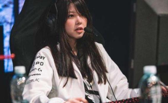 爱玩游戏打游戏很厉害的女生聪明吗，说明什么